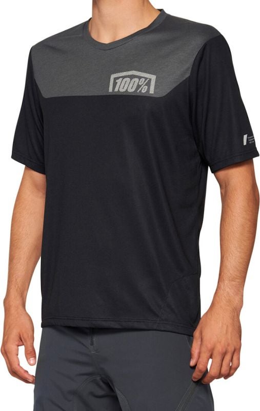 100-airmatic-short-sleeve-bicycle-jersey-black-grey-s-hun-hu-jer-2210-1063-s-figure-1_800x800