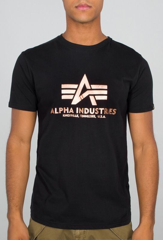 alpha-industries-basic-foil-print-t-shirt-black-gold-s-ai-100501fp-365-s-figure-1_800x800