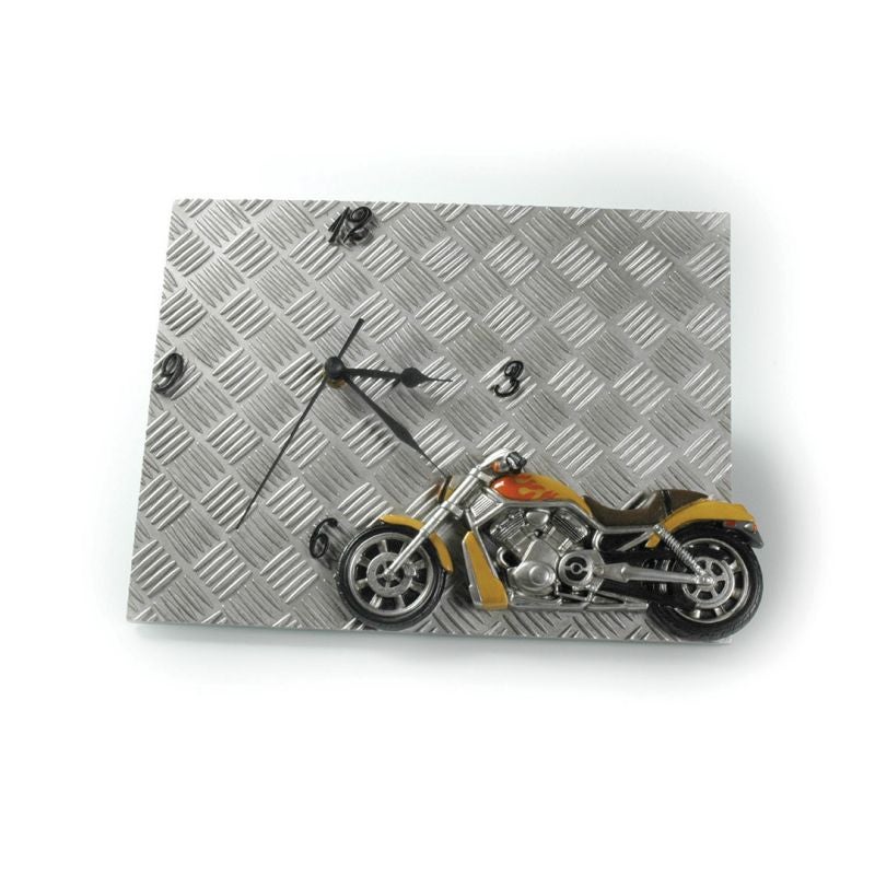 booster-wall-clock-metal-30-5-x-5-x-23-5-cm-metal-wall-clock-30-5-x-5-x-23-5-cm-boo-183-1064-870-figure-1_800x800