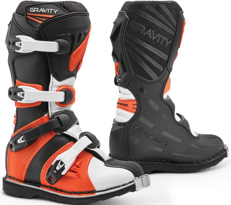 forma-gravity-motocross-boots-black-orange-32-fma-forc550-9916-32-figure-1_800x800