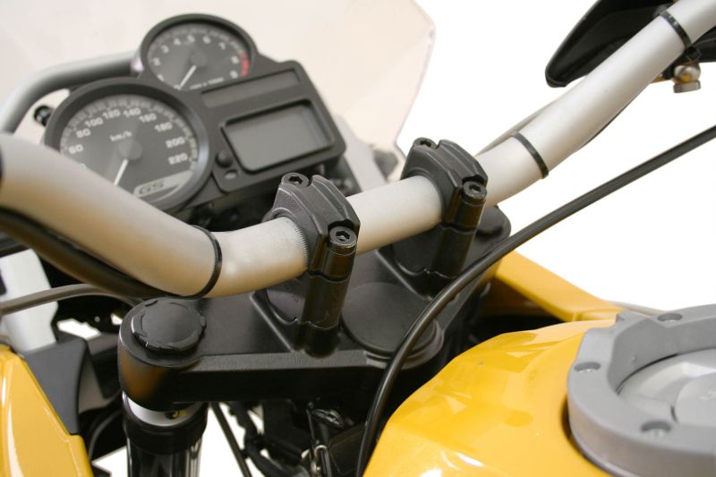 sw-motech-bar-riser-h-30-mm-black-bmw-r-1200-gs-adv-f-800-gs-adv-sw-leh-07-039-111-b-figure-1_800x800