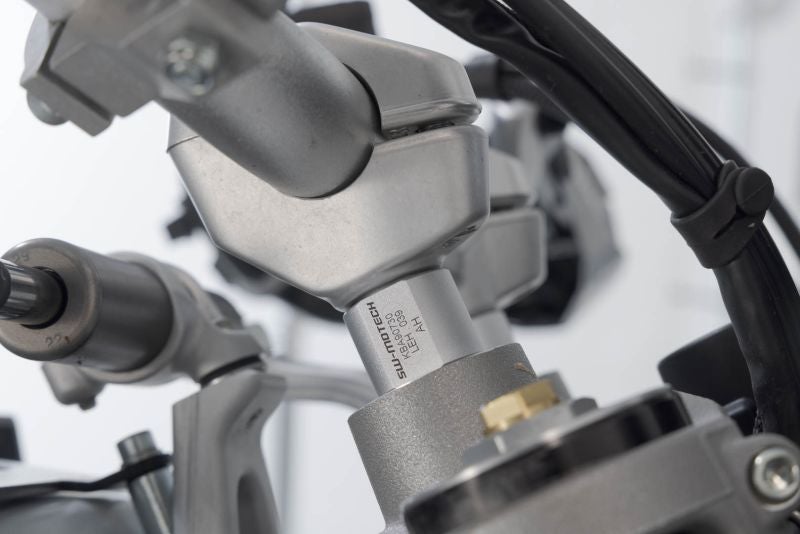sw-motech-bar-riser-silver-ducati-desertx-22-sw-leh-22-039-10100-s-figure-1_800x800