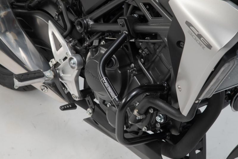 sw-motech-crash-bar-black-honda-cb300r-18-sw-sbl-01-906-10000-b-figure-1_800x800
