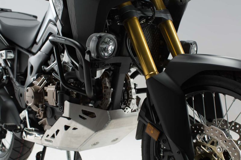 sw-motech-crash-bar-black-honda-crf1000l-africa-twin-15-19-sw-sbl-01-622-10004-b-figure-1_800x800