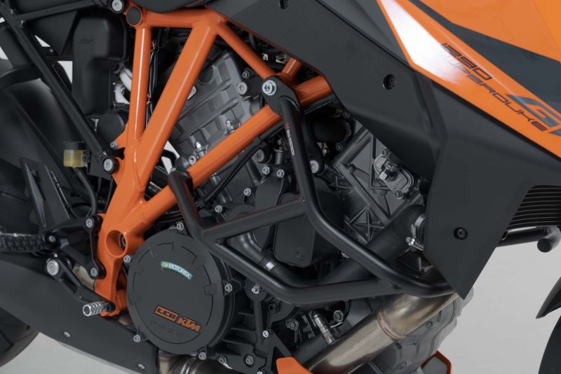 sw-motech-crash-bar-black-ktm-1290-super-duke-r-gt-sw-sbl-04-430-10000-b-figure-1_800x800