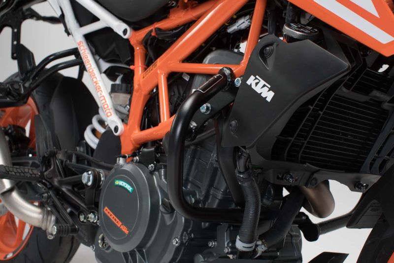 sw-motech-crash-bar-black-ktm-390-duke-13-20-sw-sbl-04-539-10001-b-figure-1_800x800