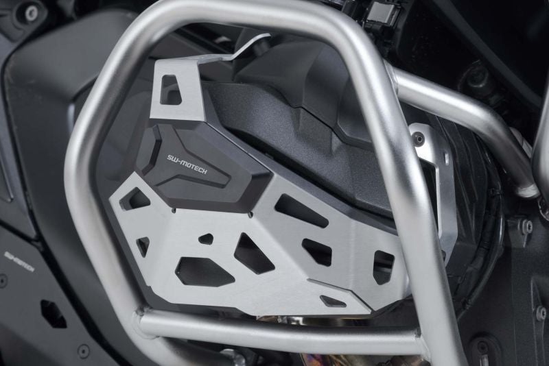 sw-motech-cylinder-guard-black-silver-bmw-r-1300-gs-r-1300-r-rs-sw-mss-07-975-10100-figure-1_800x800