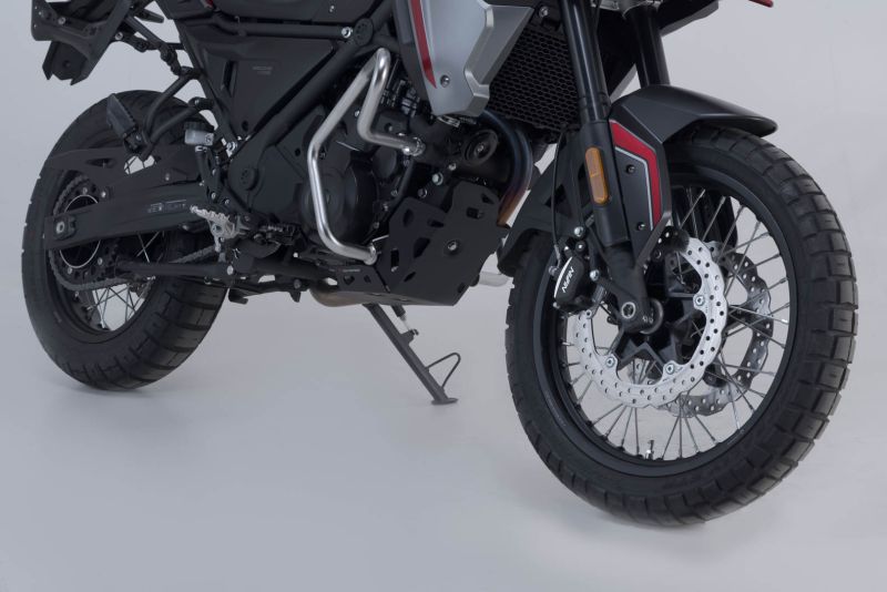 sw-motech-engine-guard-black-voge-650-ds-x-21-sw-mss-02-049-10000-b-figure-1_800x800