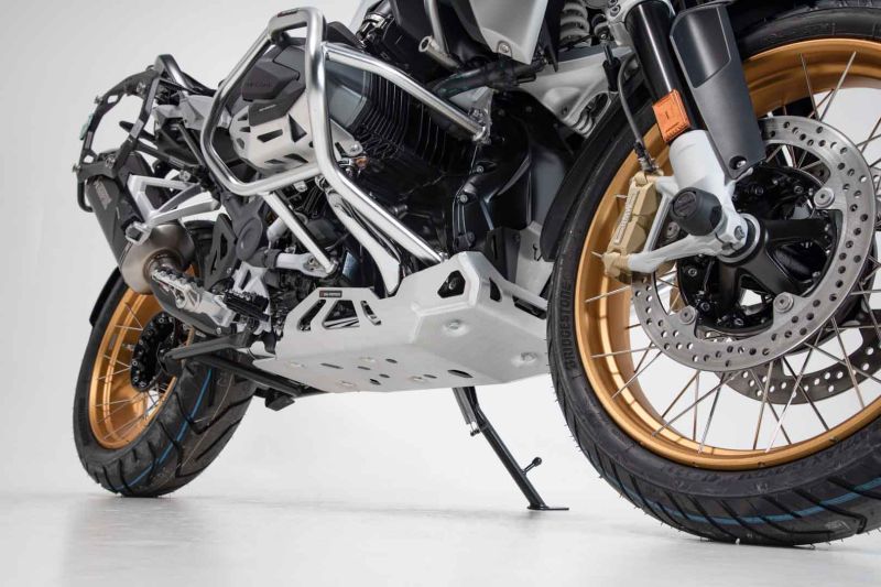 sw-motech-engine-guard-silver-bmw-r-1250-gs-adv-rallye-18-sw-mss-07-904-10002-s-figure-1_800x800