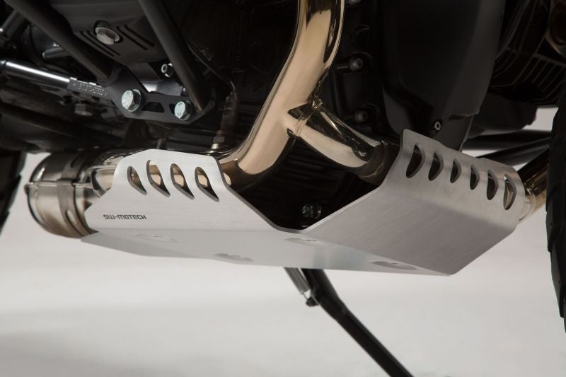 sw-motech-engine-guard-silver-bmw-r-ninet-pure-scrambler-sw-mss-07-512-10000-s-figure-1_800x800