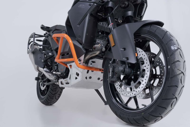 sw-motech-engine-guard-silver-ktm-1290-1390-super-adventure-21-sw-mss-04-835-10003-s-figure-1_800x800