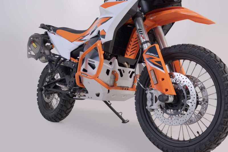sw-motech-engine-guard-silver-ktm-790-adv-r-890-adv-r-sw-mss-04-521-10002-s-figure-1_800x800