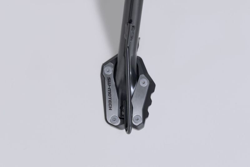 sw-motech-extension-for-side-stand-foot-black-silver-suzuki-gsx-s10000gx-23-sw-sts-05-601-10000-figure-1_800x800