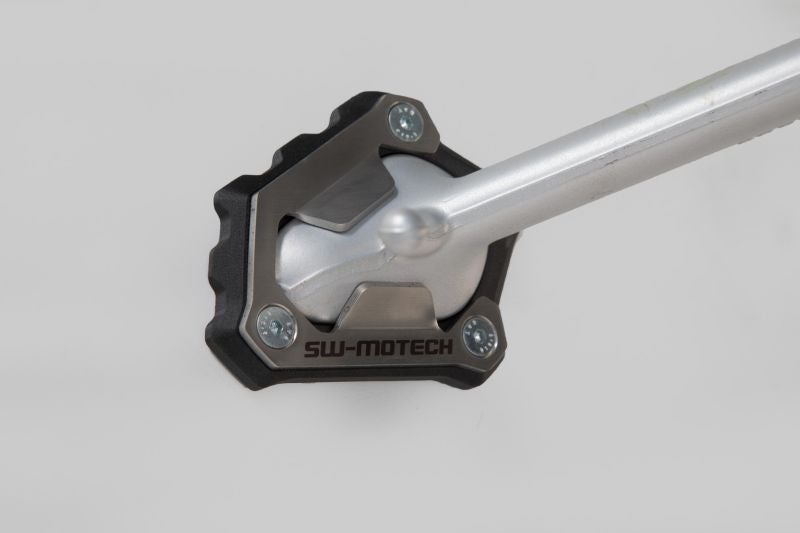 sw-motech-extension-for-side-stand-foot-black-silver-triumph-1200-models-18-sw-sts-11-929-10000-figure-1_800x800