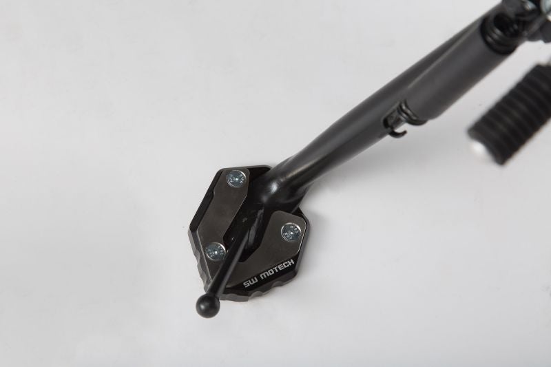 sw-motech-extension-for-side-stand-foot-black-silver-yamaha-mt-09-tracer-xsr900-abarth-sw-sts-06-525-10000-figure-1_800x800