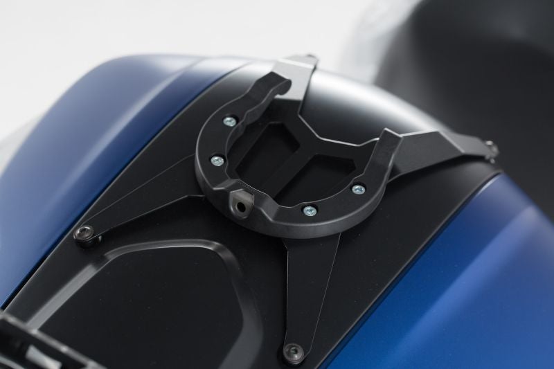 sw-motech-ion-tank-ring-black-bmw-f800-r-s-st-gt-without-screws-sw-trt-00-475-20600-b-figure-1_800x800