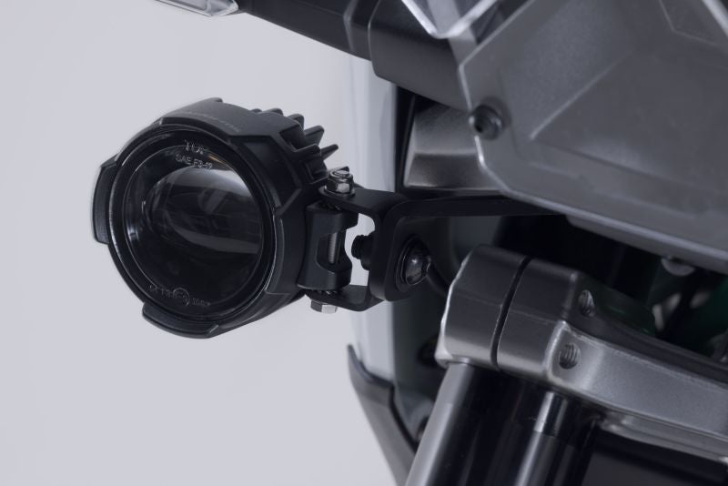 sw-motech-light-mounts-black-kawasaki-kle500-kle500-se-26-sw-nsw-08-084-10000-b-figure-1_800x800